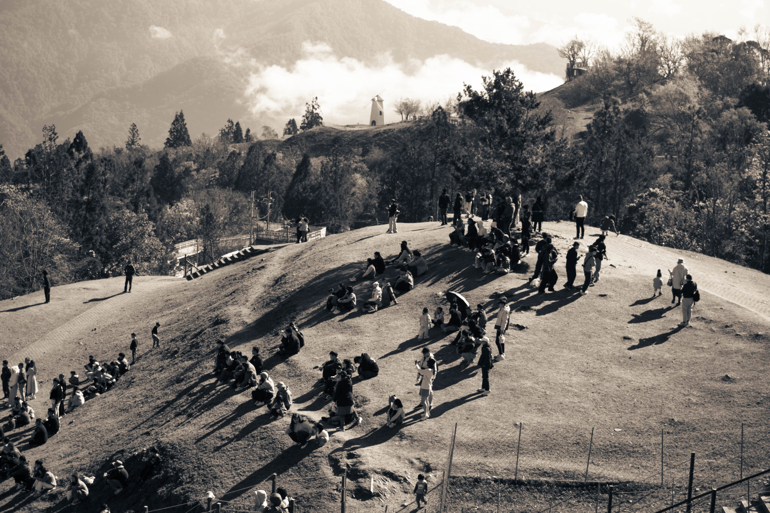 Echoes of Elsewhere (4)